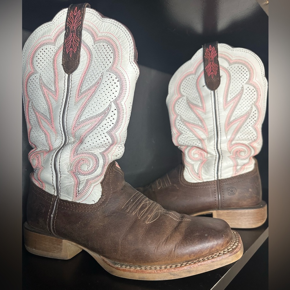 Size 7 Durango Boots